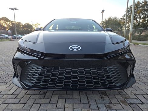 New 2026 Toyota Camry SE image 2