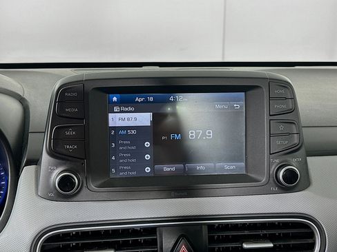 Used 2020 Hyundai Kona SE image 19