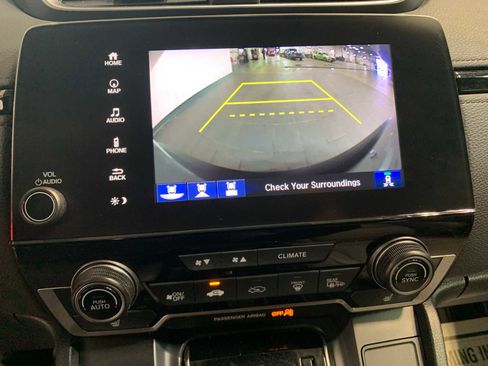 Used 2018 Honda CR-V Touring image 5