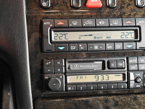 Used 1997 Mercedes-Benz E 420 image 25