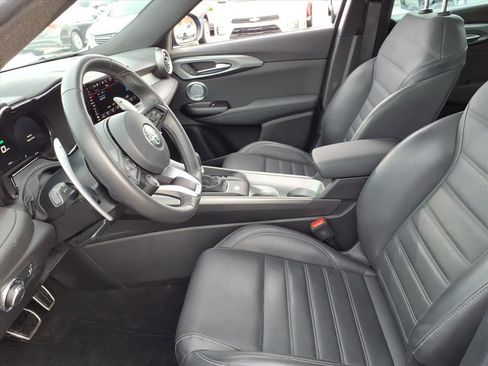 Used 2024 Alfa Romeo Tonale Veloce AWD/4WD image 16