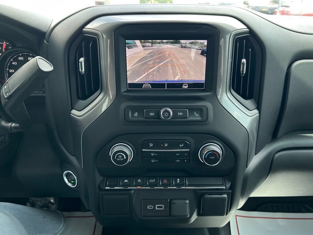 Used 2026 Chevrolet Silverado 1500 Custom AWD/4WD image 18