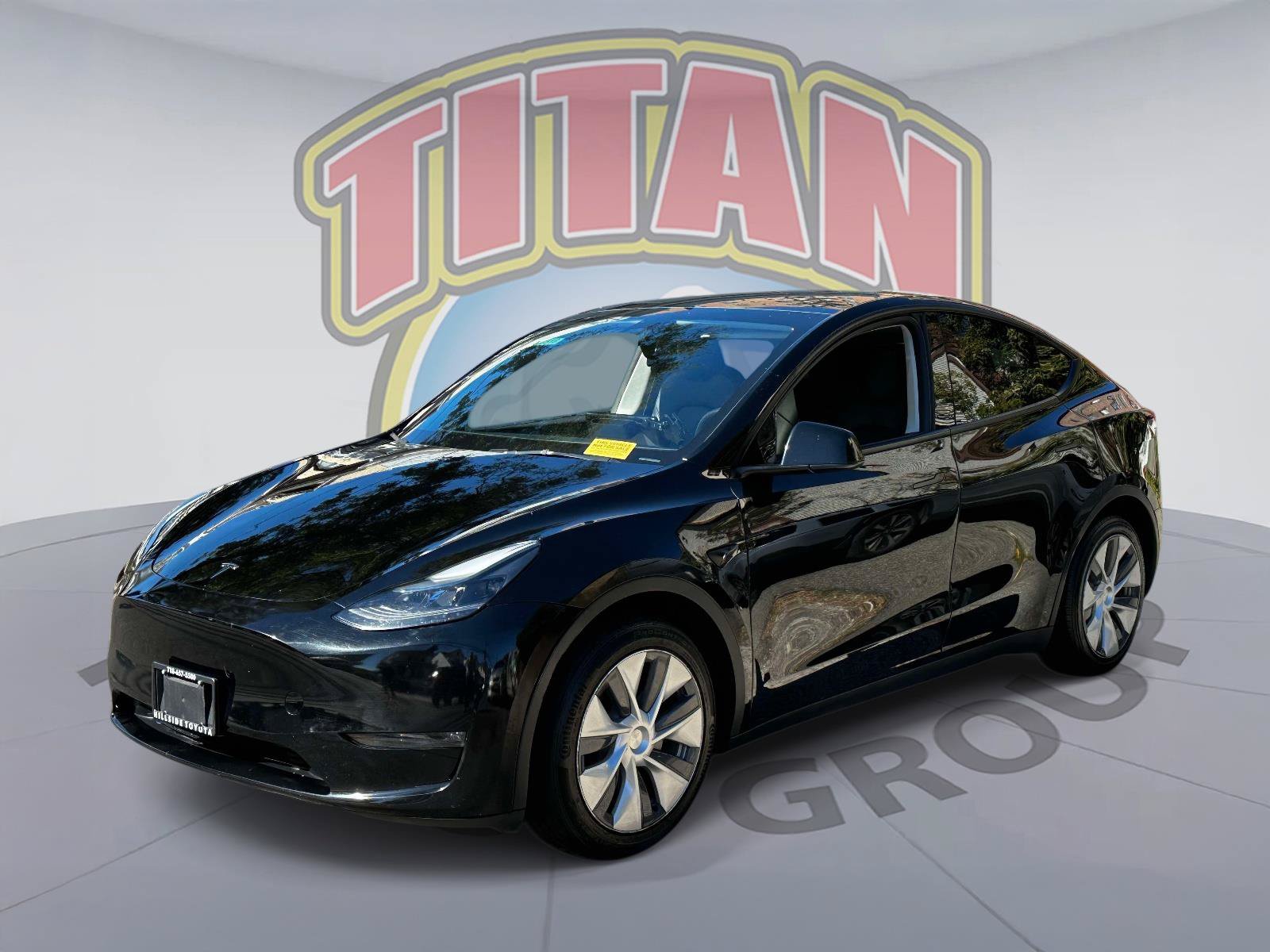 Used 2023 Tesla Model Y Long Range AWD/4WD image 1