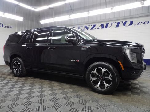 Used 2025 GMC Yukon XL AT4 AWD/4WD image 3