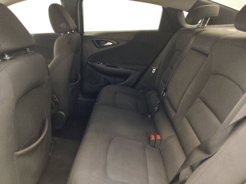 Used 2018 Chevrolet Malibu LT FWD image 18