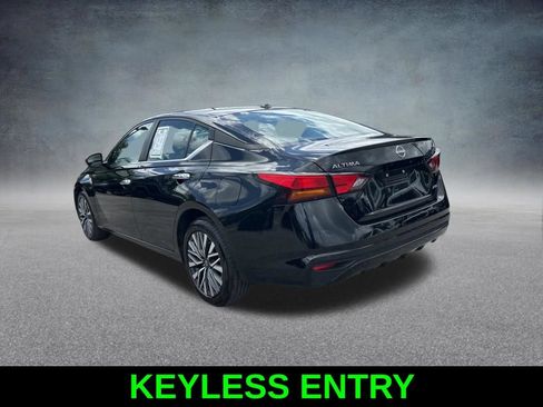 Used 2024 Nissan Altima 2.5 SV AWD/4WD image 7