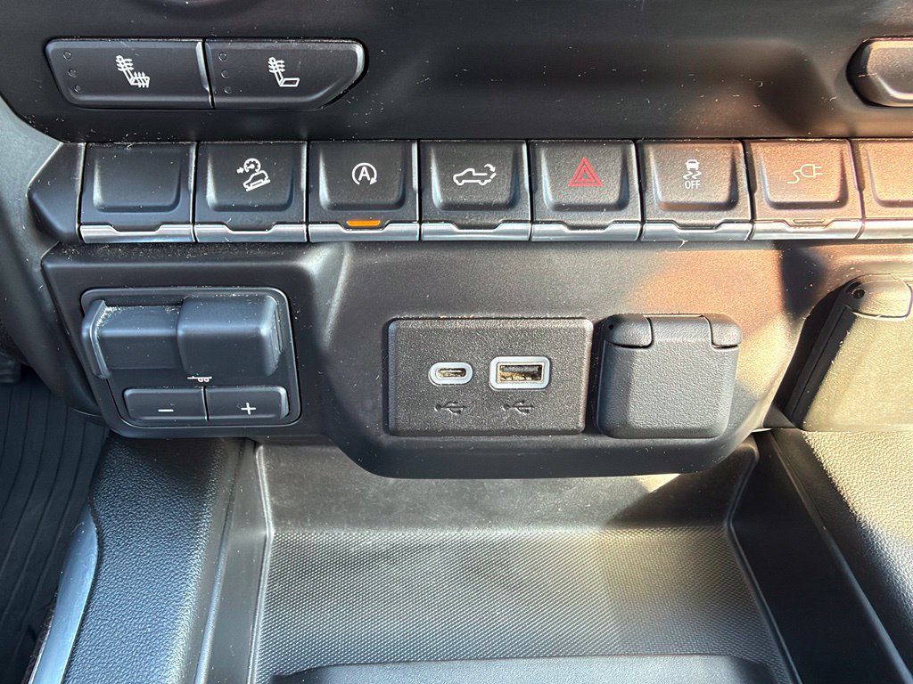 Used 2021 Chevrolet Silverado 1500 RST AWD/4WD image 35