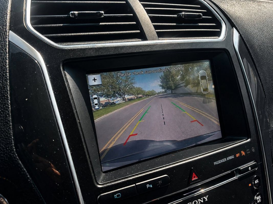 Used 2018 Ford Explorer Sport w/ Equipment Group 401A AWD/4WD image 19