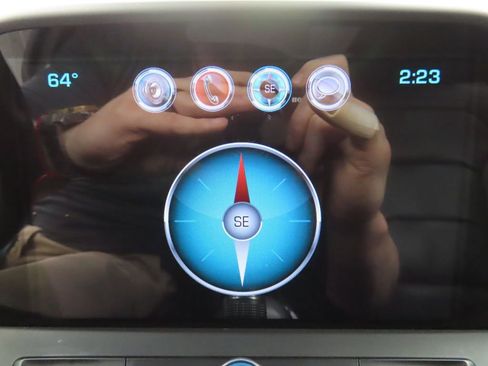 Used 2018 Chevrolet Camaro LT RWD image 17
