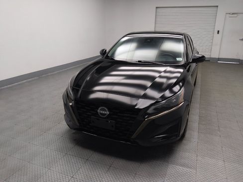 Used 2023 Nissan Altima 2.5 SR w/ SR Premium Package FWD image 15