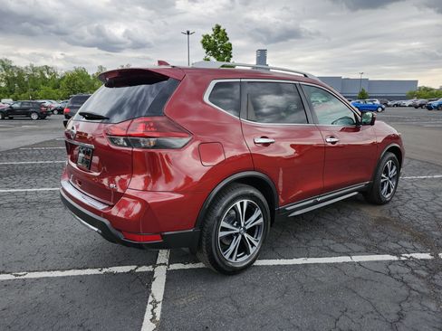 Used 2018 Nissan Rogue SL w/ Premium Package FWD image 19