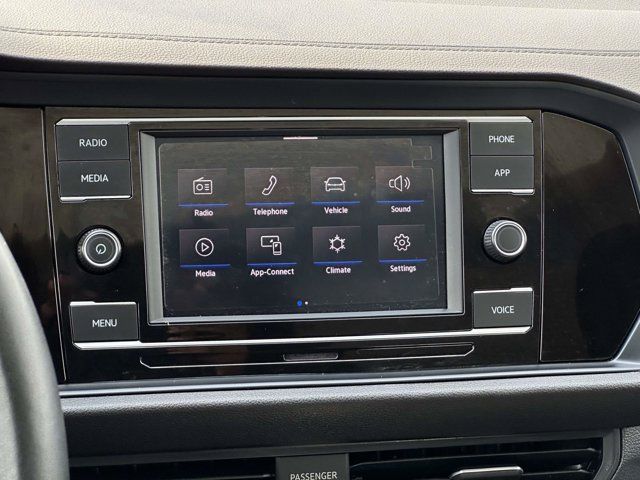 Used 2024 Volkswagen Jetta SE w/ Panoramic Sunroof Package FWD image 19
