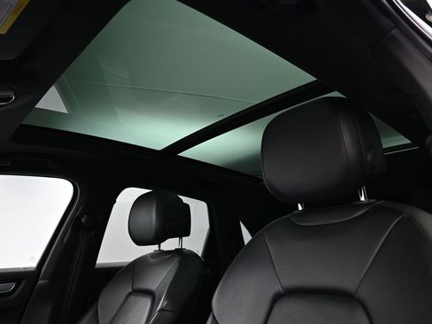 Used 2019 Porsche Cayenne image 34