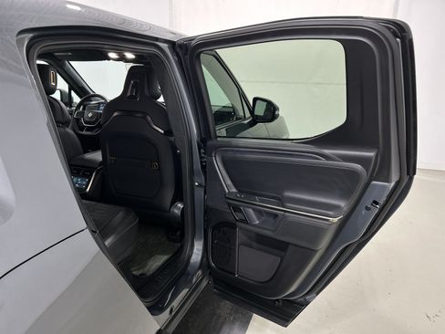 Used 2024 Rivian R1T Adventure AWD/4WD image 19