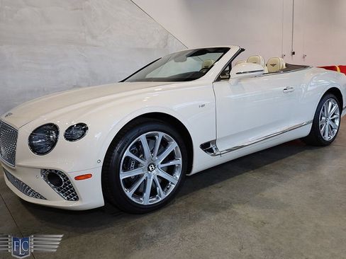 Used 2022 Bentley Continental GT AWD/4WD image 16