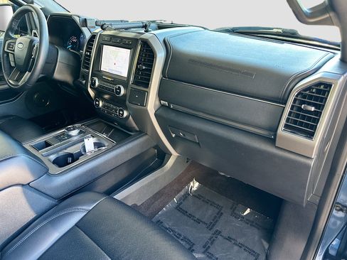Used 2020 Ford Expedition XLT w/ Equipment Group 202A RWD image 30