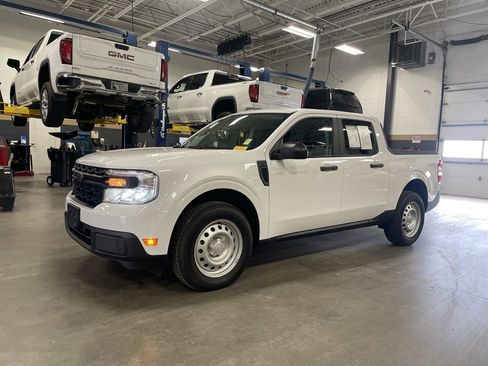 Used 2024 Ford Maverick XL image 3