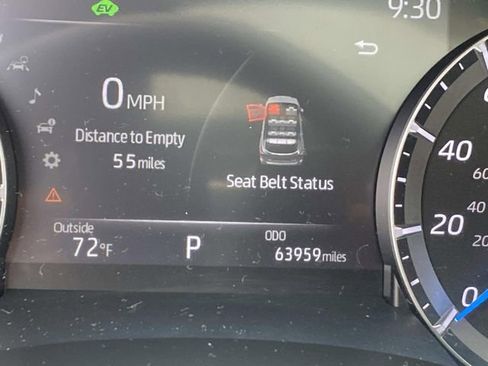 Used 2020 Toyota Highlander XLE image 31