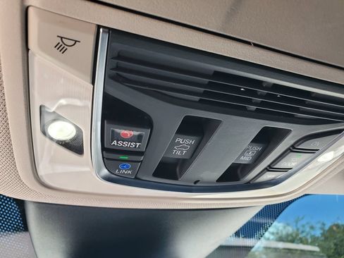 Used 2024 Acura MDX SH-AWD w/ Technology Package image 35