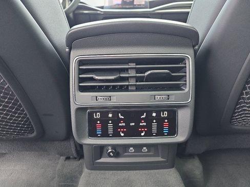 Used 2022 Audi Q7 2.0T Premium Plus w/ Premium Plus Package image 48