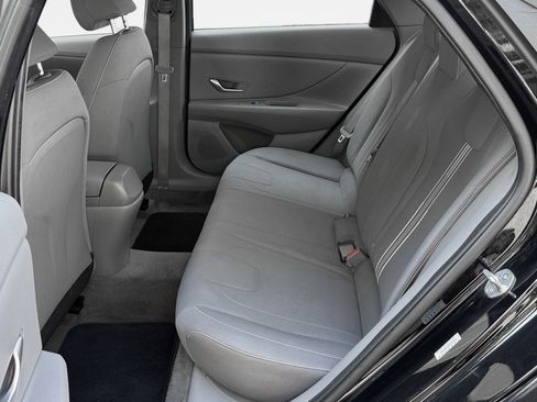 Used 2021 Hyundai Elantra SEL FWD image 13