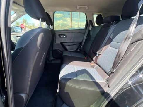 Used 2023 Nissan Rogue SV FWD image 28