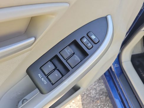 Used 2010 Toyota Prius Two FWD image 20