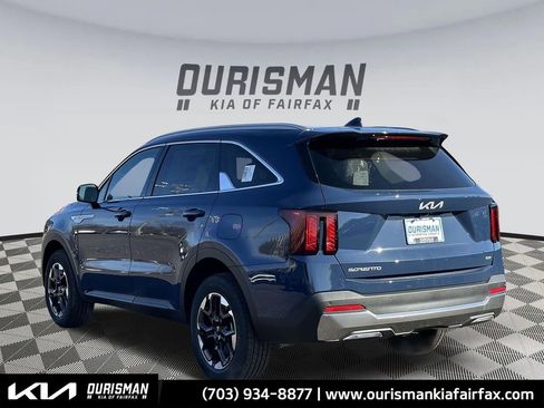 Certified 2025 Kia Sorento S w/ Panoramic Sunroof Package image 26