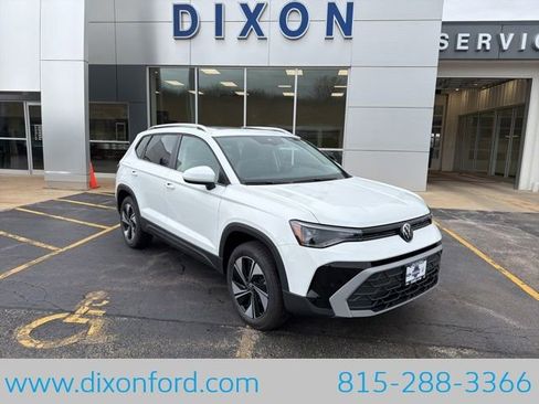 New 2026 Volkswagen Taos SE AWD/4WD image 1