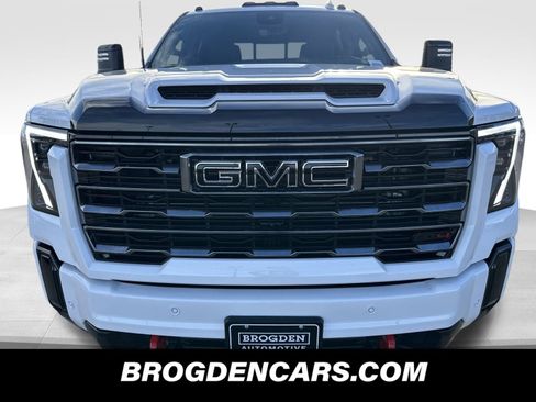 New 2026 GMC Sierra 2500 AT4 w/ AT4 Premium Plus Package image 7