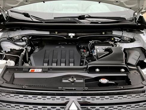 Used 2023 Mitsubishi Eclipse Cross SE image 10