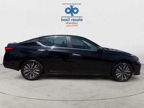 Used 2025 Nissan Altima 2.5 SV AWD/4WD image 8