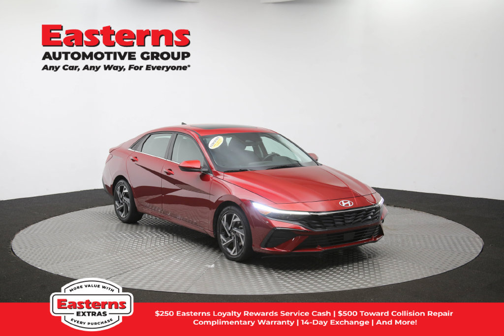 Used 2025 Hyundai Elantra SEL FWD image 52