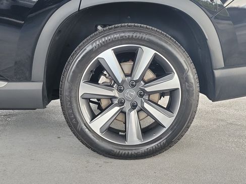Used 2025 Honda Pilot Elite image 5