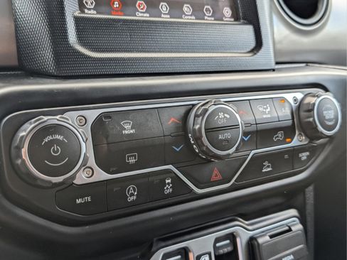 Used 2021 Jeep Wrangler Unlimited Sport AWD/4WD image 18
