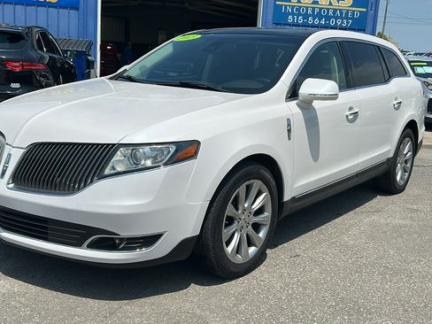 Used 2015 Lincoln MKT AWD w/ Equipment Group 201A image 2