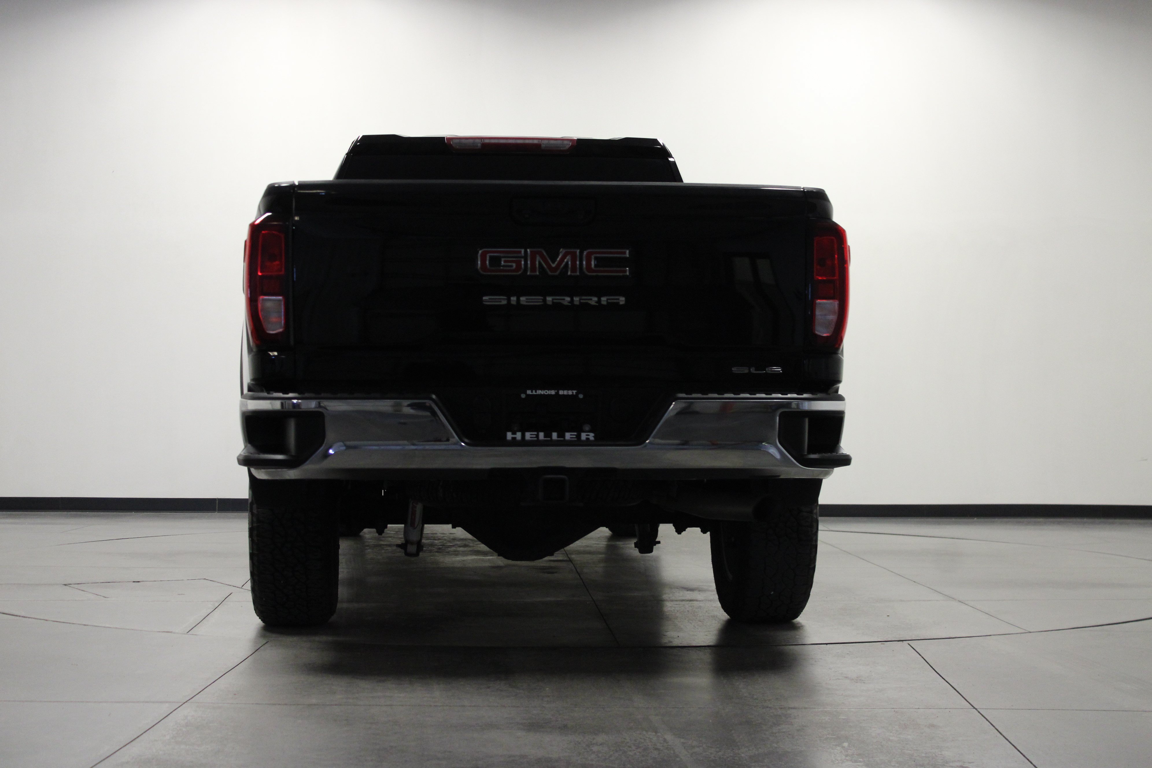 Used 2024 GMC Sierra 2500 SLE AWD/4WD image 5