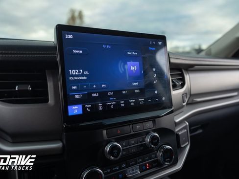 Used 2023 Ford Expedition Max XLT image 30