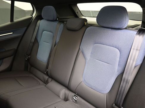 New 2026 Volvo EX30 Cross Country Ultra w/ Protection Package Premier AWD/4WD image 20