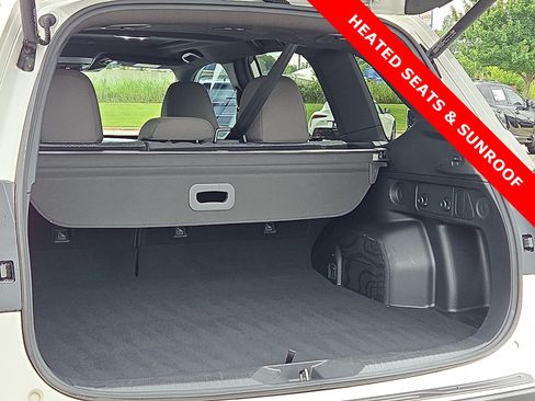 Used 2025 Subaru Forester Premium AWD/4WD image 9