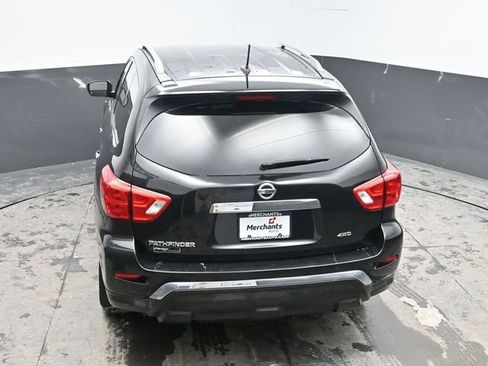 Used 2018 Nissan Pathfinder S image 26