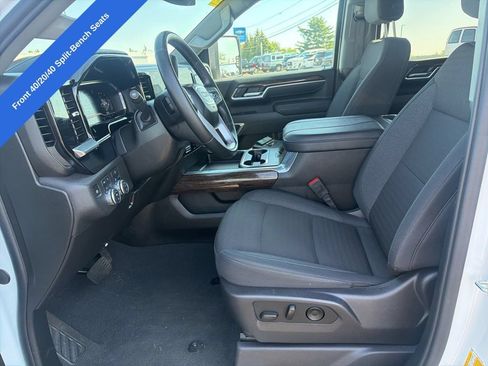 Used 2025 GMC Sierra 2500 SLE w/ SLE Value Package; AWD/4WD image 12