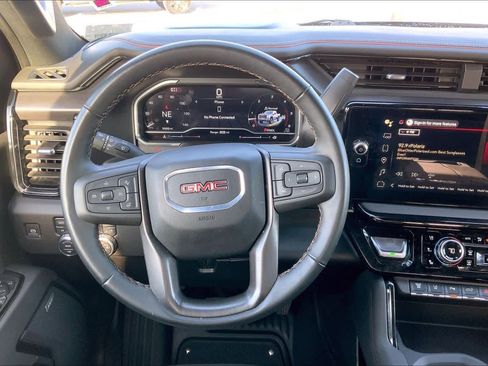 Used 2025 GMC Sierra 2500 AT4 w/ AT4 Premium Plus Package image 5