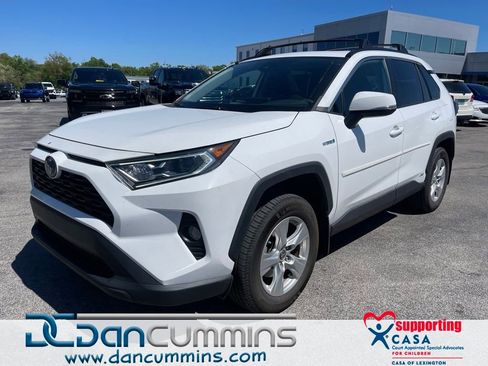 Used 2021 Toyota RAV4 XLE w/ Convenience Package AWD/4WD image 1