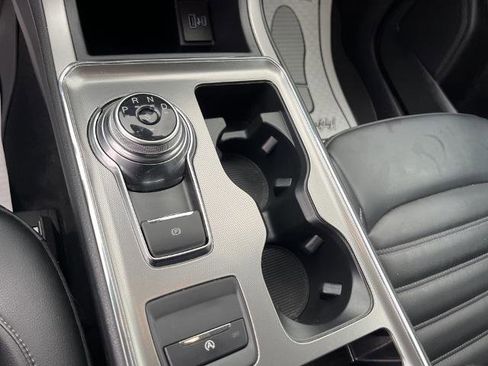 Certified 2022 Ford Edge SEL w/ Convenience Package image 11