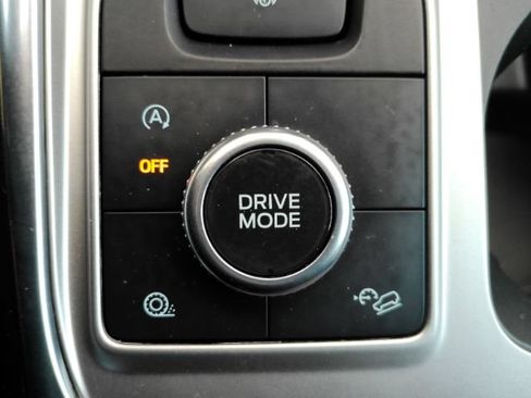 Used 2021 Ford Explorer XLT w/ Equipment Group 202A AWD/4WD image 50