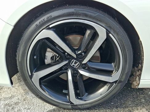 Used 2021 Honda Accord Sport image 9