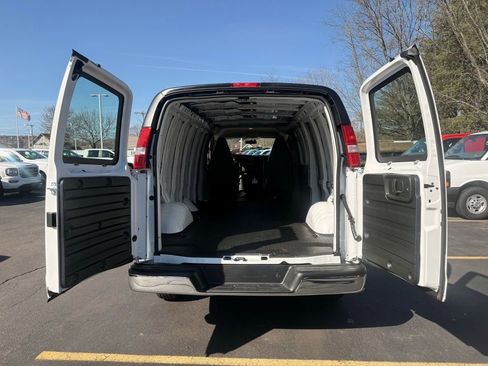New 2025 Chevrolet Express 3500 Work Van w/ Driver Convenience Package image 13