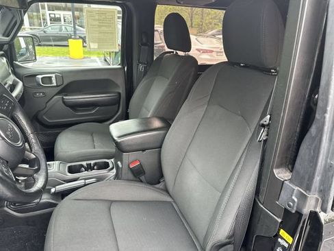 Used 2022 Jeep Wrangler Sport AWD/4WD image 15