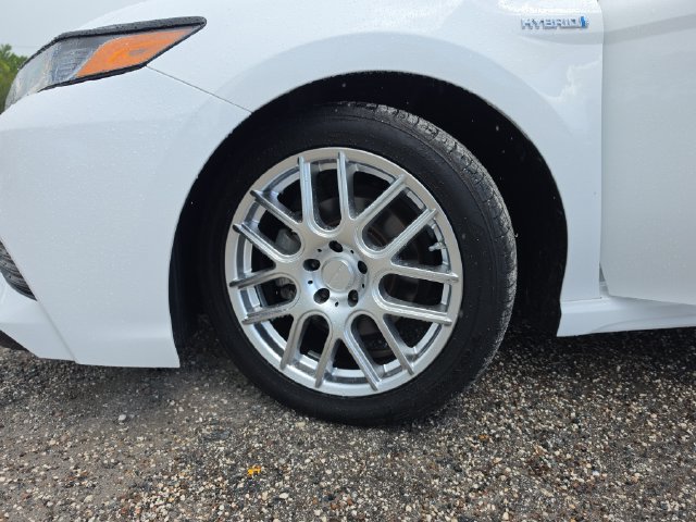 Used 2020 Toyota Camry SE FWD image 27